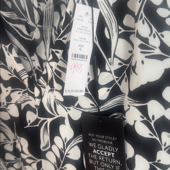 White House Black Market Monochrome Floral Dress. - Picture 8 of 8